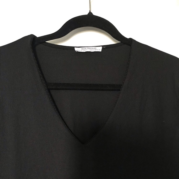 Zara Flowy V Neck - Picture 2 of 3